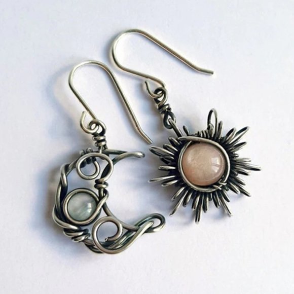 Jewelry - NEW Vintage Silver Moon Sun Drop Dangle Earrings